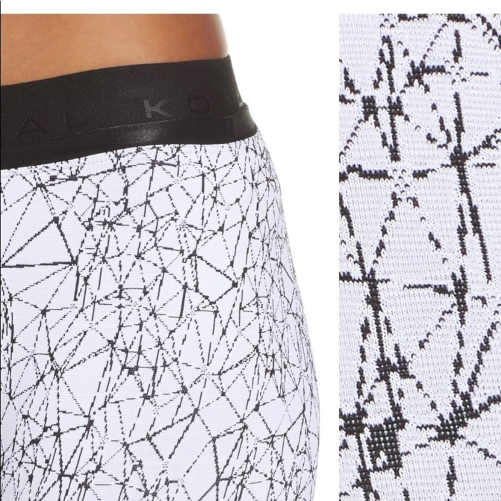 Koral Crackle/Molecular Leggings - Picture 3 of 3